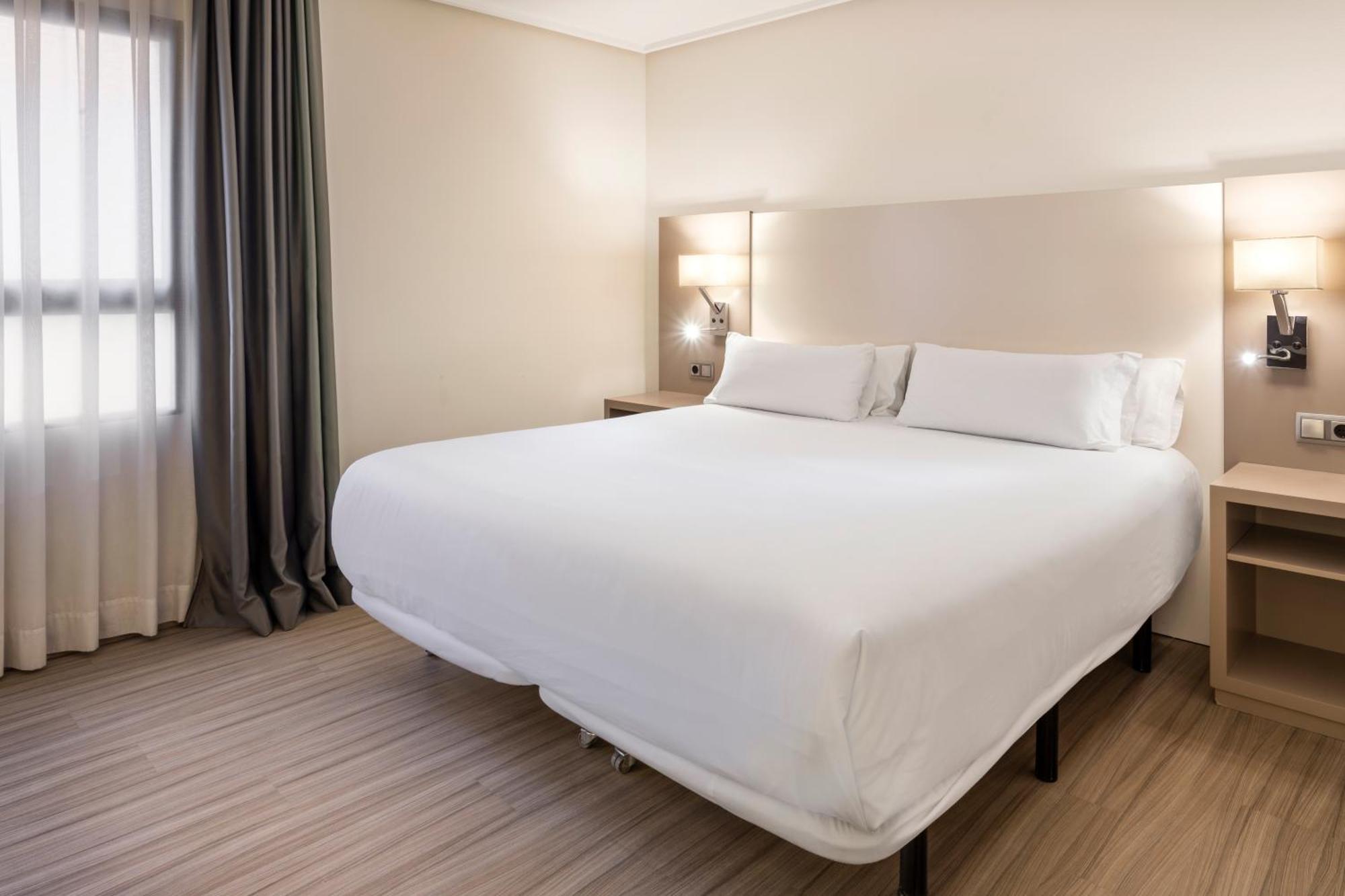 B&B Hotel Cartagena Cartagonova Екстериор снимка